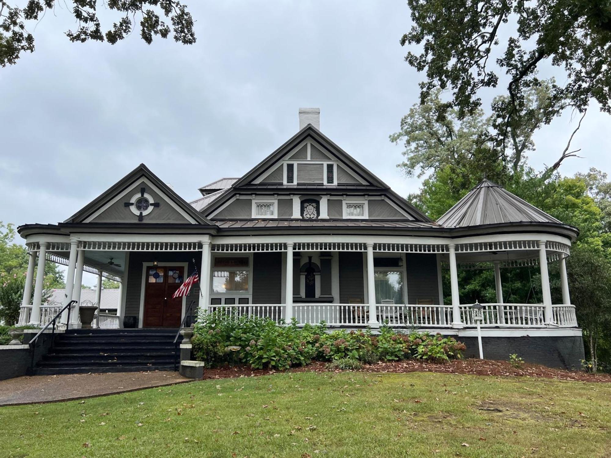 Intermission Hogan House Hogansville Exterior photo